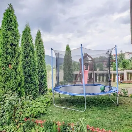 32 Forest View *