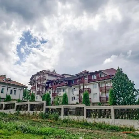 32 Forest View