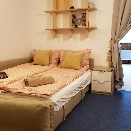 32 Forest View * Govedartsi